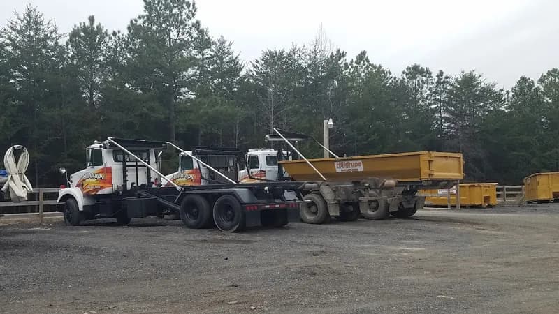 Hilldrup's Roll Off Service photo 9