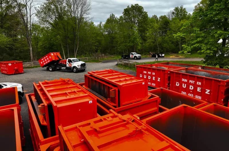 Dumpster Dudez photo 40