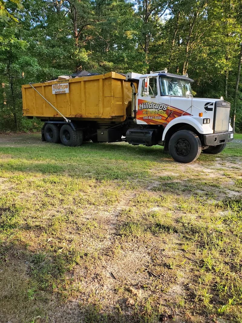 Hilldrup's Roll Off Service photo 4